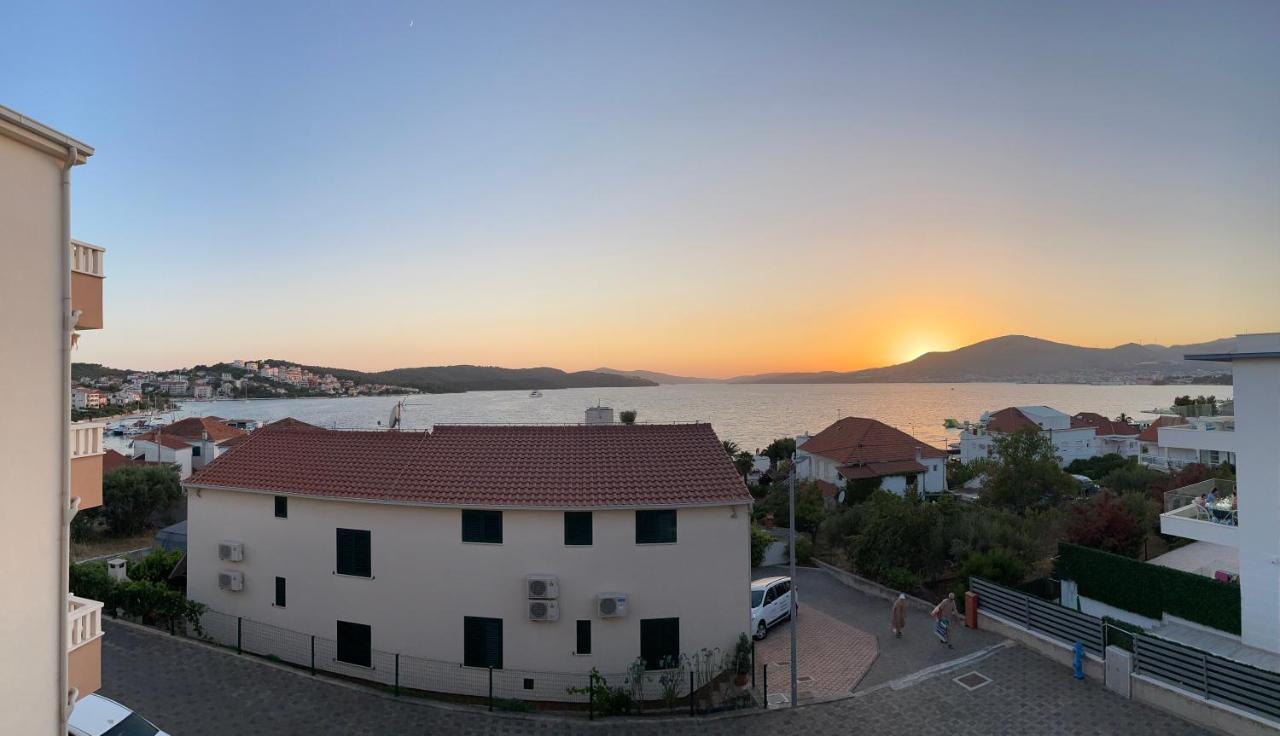 Apartment Ana Trogir Exterior photo